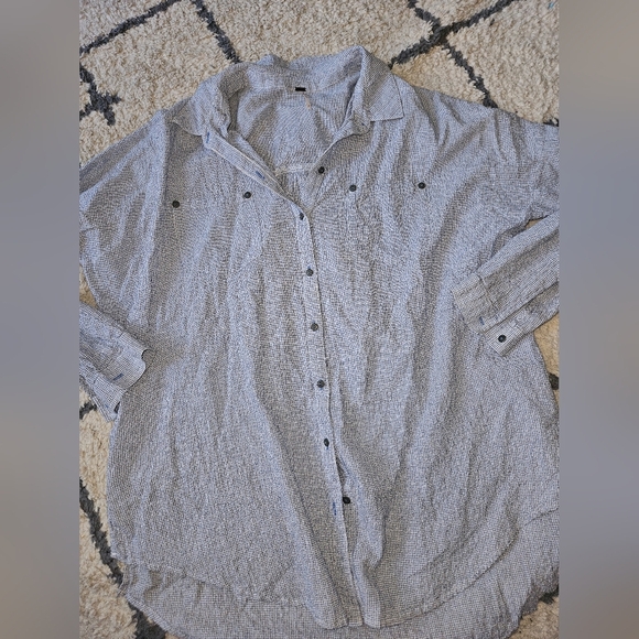 Free people oversized long sleeve button-down size small - Picture 1 of 6
